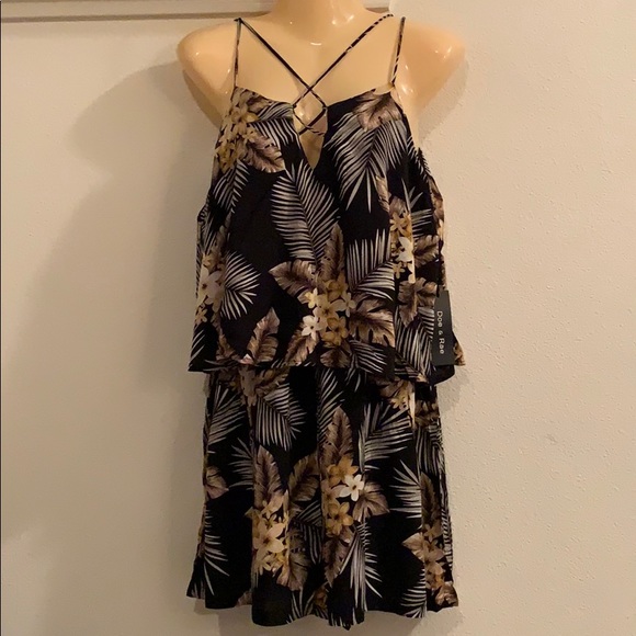 NEW Black floral romper - Picture 3 of 8